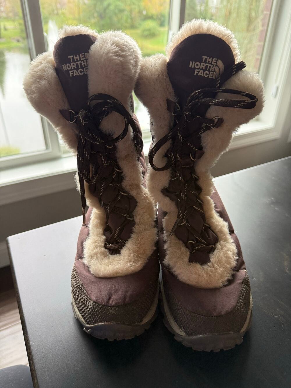 The North Face Women's Nuptse II Faux Fur Goose Down Snow Boots - Size 6